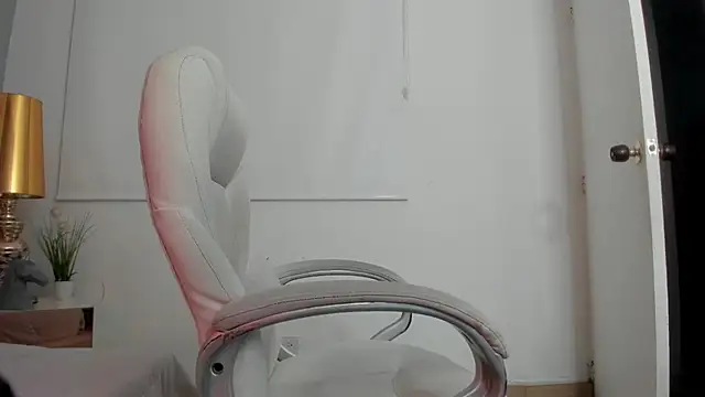 Snapshot of dark_sun302 chatting on November 27, 2025, 10:10 pm dark sun302 online show from November 27, 2025, 10:10 pm