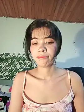 dolliette24 online show from June 16, 2026, 1:44 pm