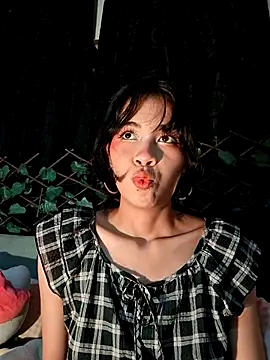 dolliette24 online show from August 8, 2026, 4:41 am