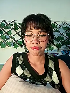 Snapshot of dolliette24 chatting on April 22, 2026, 11:00 pm dolliette24 online show from April 22, 2026, 11:00 pm