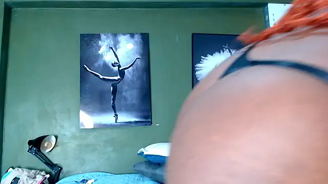 Snapshot of Evaa_18 chatting on October 7, 2025, 5:36 pm Evaa 18 online show from October 7, 2025, 5:36 pm