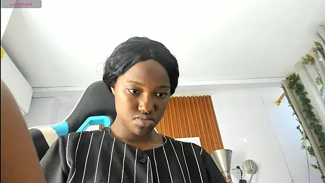 Snapshot of Evaa_18 chatting on January 7, 2026, 6:02 pm Evaa 18 online show from January 7, 2026, 6:02 pm