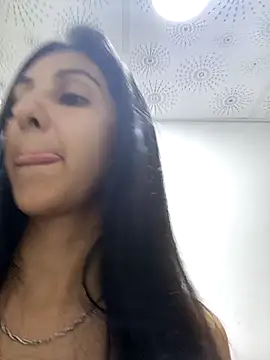 Saloriz Col online show from September 12, 2025, 2:34 am