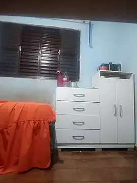 gordinovin18 online show from April 19, 2026, 9:50 pm