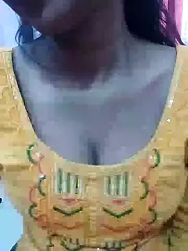 Snapshot of Reeta-rani chatting on October 17, 2025, 4:16 am Reeta-rani online show from October 17, 2025, 4:16 am