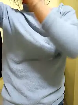 Snapshot of Raj-kumari chatting on December 14, 2025, 4:34 pm Raj-kumari online show from December 14, 2025, 4:34 pm