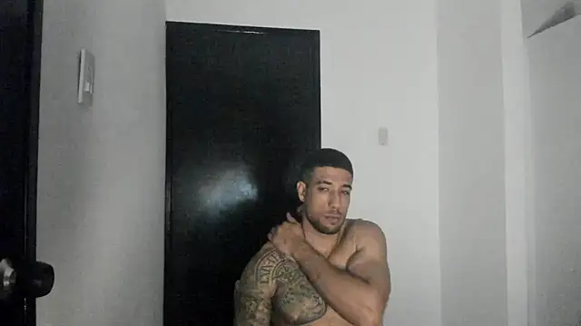 Snapshot of ThiagoLugo chatting on May 23, 2026, 2:43 am ThiagoLugo online show from May 23, 2026, 2:43 am