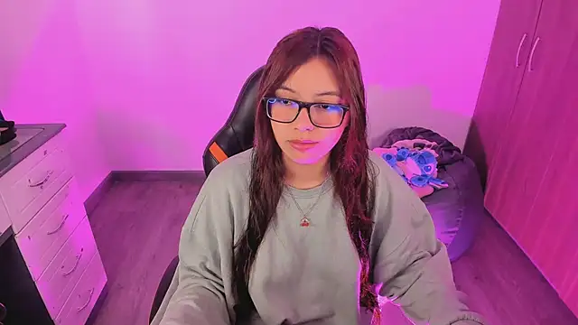 Verolake online show from October 16, 2025, 7:11 pm