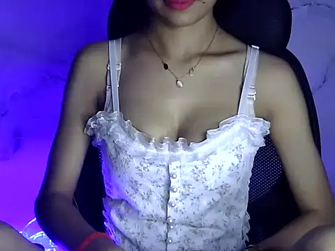 Snapshot of Shizuka_11 chatting on September 19, 2025, 11:03 am Shizuka 11 online show from September 19, 2025, 11:03 am