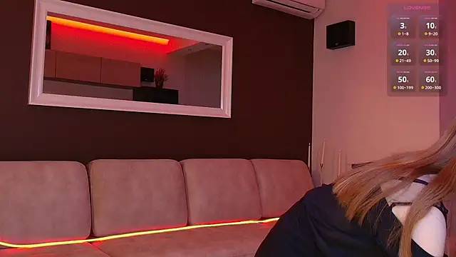 FoxyMira online show from April 13, 2026, 4:44 pm