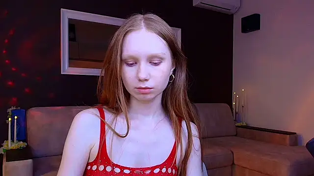 Snapshot of FoxyMira chatting on July 28, 2026, 7:39 pm FoxyMira online show from July 28, 2026, 7:39 pm