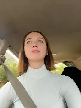 DollyTall online show from September 22, 2025, 8:53 am