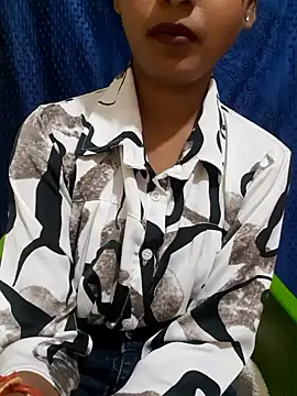 AnkitaDevi online show from December 3, 2025, 3:29 am