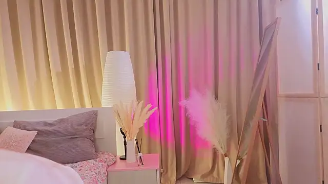 AvrilLeMell online show from February 26, 2026, 9:04 pm