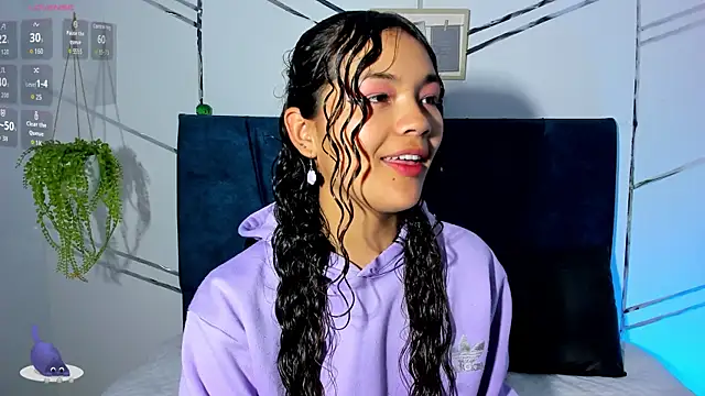 Camilla Miller01 online show from November 28, 2025, 1:11 pm