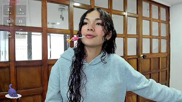 Camilla Miller01 online show from January 12, 2026, 9:41 pm