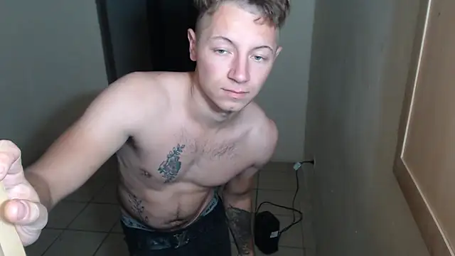 BlondZilla online show from December 18, 2025, 8:08 am