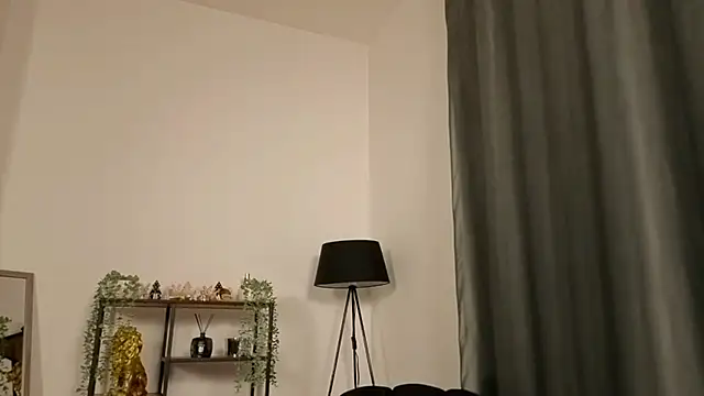 aerisblue online show from November 19, 2025, 7:14 pm