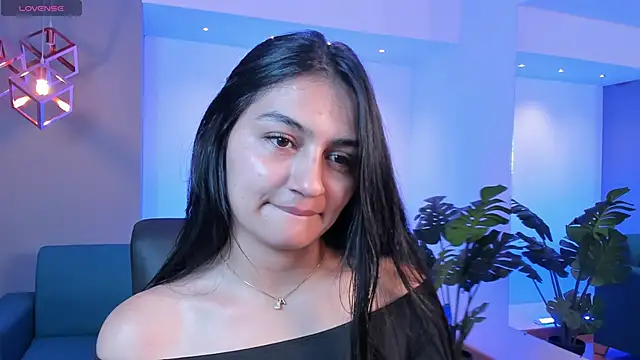 Snapshot of AidaJones chatting on October 23, 2025, 12:04 pm AidaJones online show from October 23, 2025, 12:04 pm