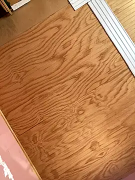 Snapshot of kiittyselenita chatting on December 17, 2025, 8:47 pm kiittyselenita online show from December 17, 2025, 8:47 pm