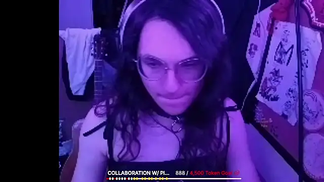 Snapshot of DemonessScarlett chatting on October 28, 2025, 9:14 pm DemonessScarlett online show from October 28, 2025, 9:14 pm