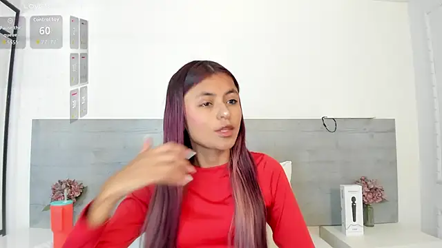 Snapshot of sunnyWhitee chatting on June 3, 2026, 7:18 pm sunnyWhitee online show from June 3, 2026, 7:18 pm