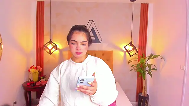 violet sweet19 online show from March 24, 2026, 11:54 am