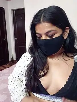 Snapshot of Aavya_007 chatting on May 4, 2026, 4:38 am Aavya 007 online show from May 4, 2026, 4:38 am
