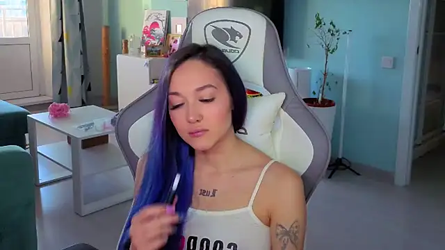 Im suka online show from February 16, 2026, 2:32 am