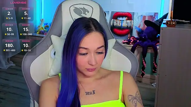 Im suka online show from November 7, 2025, 3:55 am