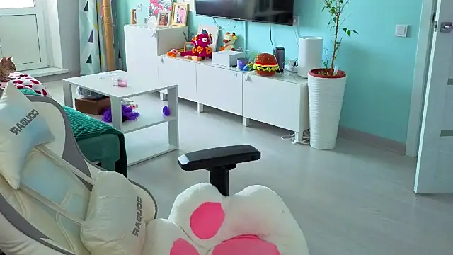 Im suka online show from April 3, 2026, 3:24 am