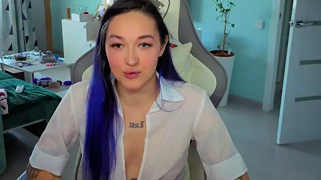 Snapshot of Im_suka chatting on June 2, 2026, 3:39 am Im suka online show from June 2, 2026, 3:39 am