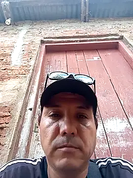 Snapshot of Ridick2025 chatting on November 15, 2025, 5:17 pm Ridick2025 online show from November 15, 2025, 5:17 pm