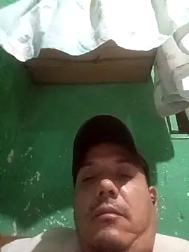 Snapshot of Ridick2025 chatting on April 4, 2026, 5:36 am Ridick2025 online show from April 4, 2026, 5:36 am