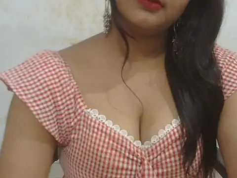 Snapshot of POOJA_199 chatting on May 16, 2026, 12:26 pm POOJA 199 online show from May 16, 2026, 12:26 pm