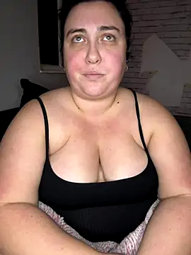 Snapshot of roxey-1997 chatting on October 25, 2025, 6:52 pm roxey-1997 online show from October 25, 2025, 6:52 pm