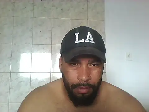 OliveiraSeven online show from May 2, 2026, 2:33 pm
