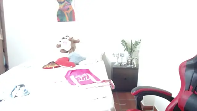 Secret Bella online show from November 5, 2025, 12:58 am