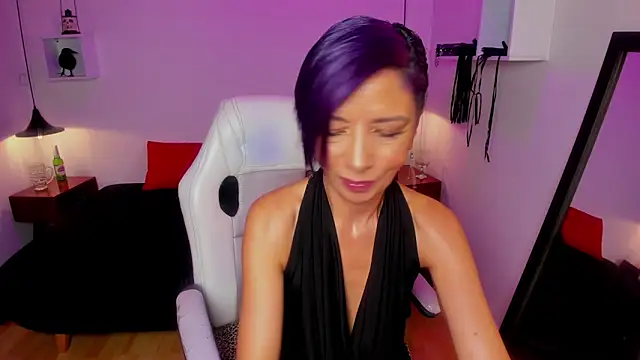 Snapshot of Trinityy__ chatting on June 20, 2026, 8:03 pm Trinityy online show from June 20, 2026, 8:03 pm