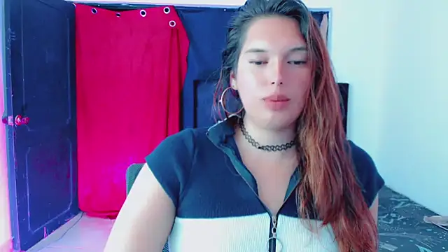 samanthaa hot  online show from December 19, 2025, 5:43 am