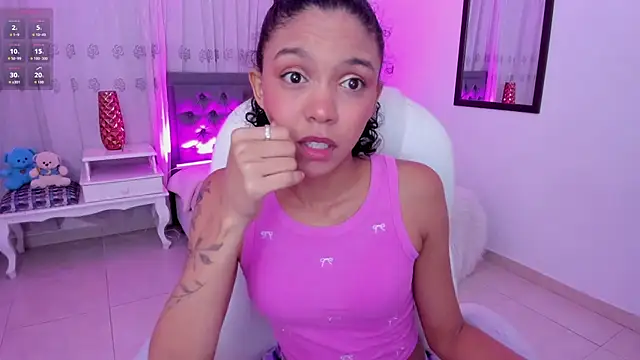 aitana kahlo online show from October 3, 2025, 11:34 am