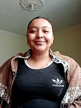 Snapshot of ALANA_150 chatting on October 3, 2025, 1:56 pm ALANA 150 online show from October 3, 2025, 1:56 pm