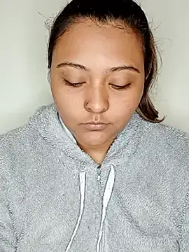 Snapshot of ALANA_150 chatting on September 16, 2025, 2:40 pm ALANA 150 online show from September 16, 2025, 2:40 pm