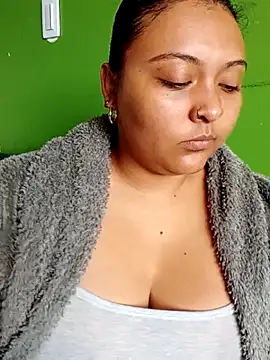 Snapshot of ALANA_150 chatting on September 24, 2025, 1:50 pm ALANA 150 online show from September 24, 2025, 1:50 pm