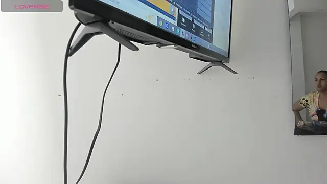 Lady miss    online show from February 3, 2026, 12:43 pm