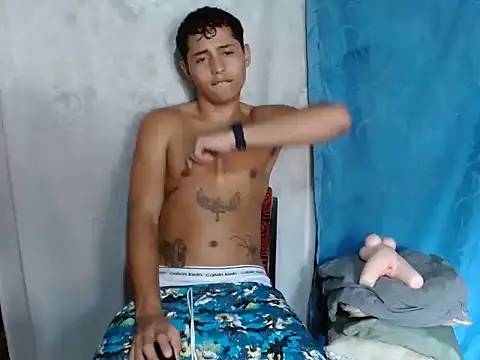 Snapshot of Lil_condor_bby1 chatting on September 24, 2025, 7:53 pm Lil condor bby1 online show from September 24, 2025, 7:53 pm