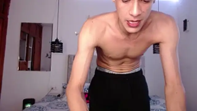 Snapshot of Ethanho0t chatting on April 21, 2026, 7:31 pm Ethanho0t online show from April 21, 2026, 7:31 pm
