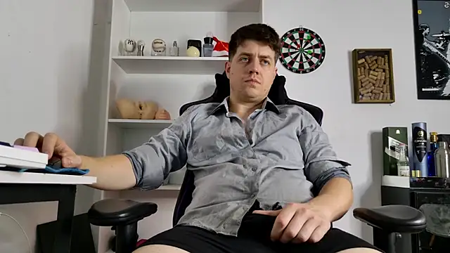 aaron nvk online show from December 14, 2025, 7:41 pm