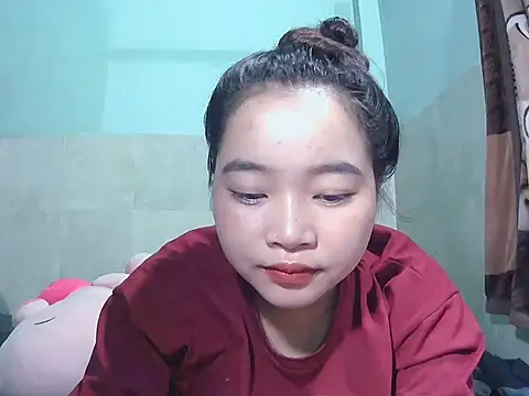 Snapshot of Lily3322 chatting on September 27, 2025, 12:28 am Lily3322 online show from September 27, 2025, 12:28 am