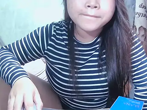 Snapshot of Lily3322 chatting on February 10, 2026, 1:04 am Lily3322 online show from February 10, 2026, 1:04 am